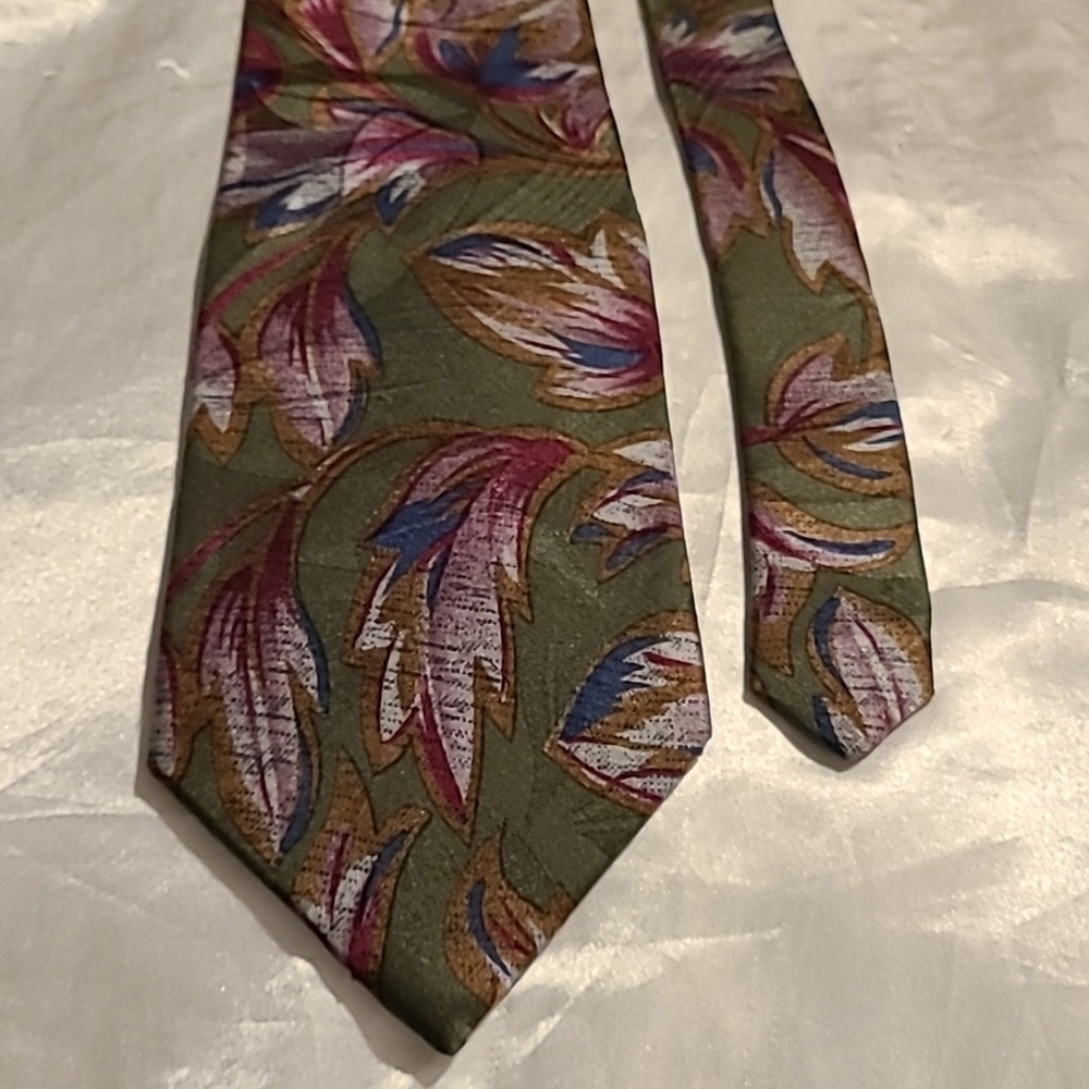 Bella Nova 100% Silk from Italy Hand sewn in USA Neck Tie‎ Mens